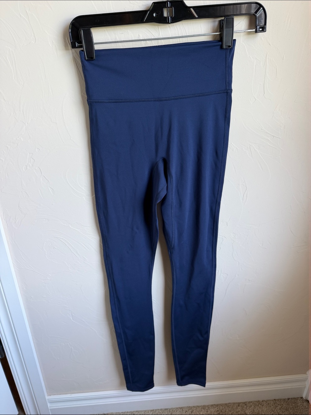 Fabletics Motion365+ Leggings in Navy Blue